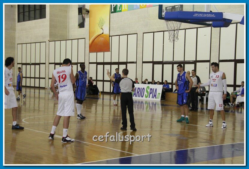 121223 Aquila 151_tn.jpg